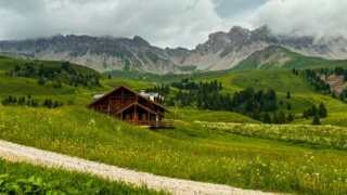 Pass San Pellergino (Majestic Dolomites)