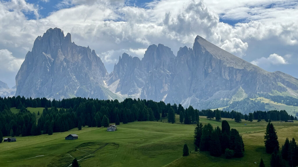 Alpi di Suise (Seiser Alm). Majestic Dolomites